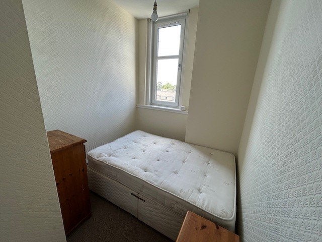 Flat Leith Walk in City of Edinburgh