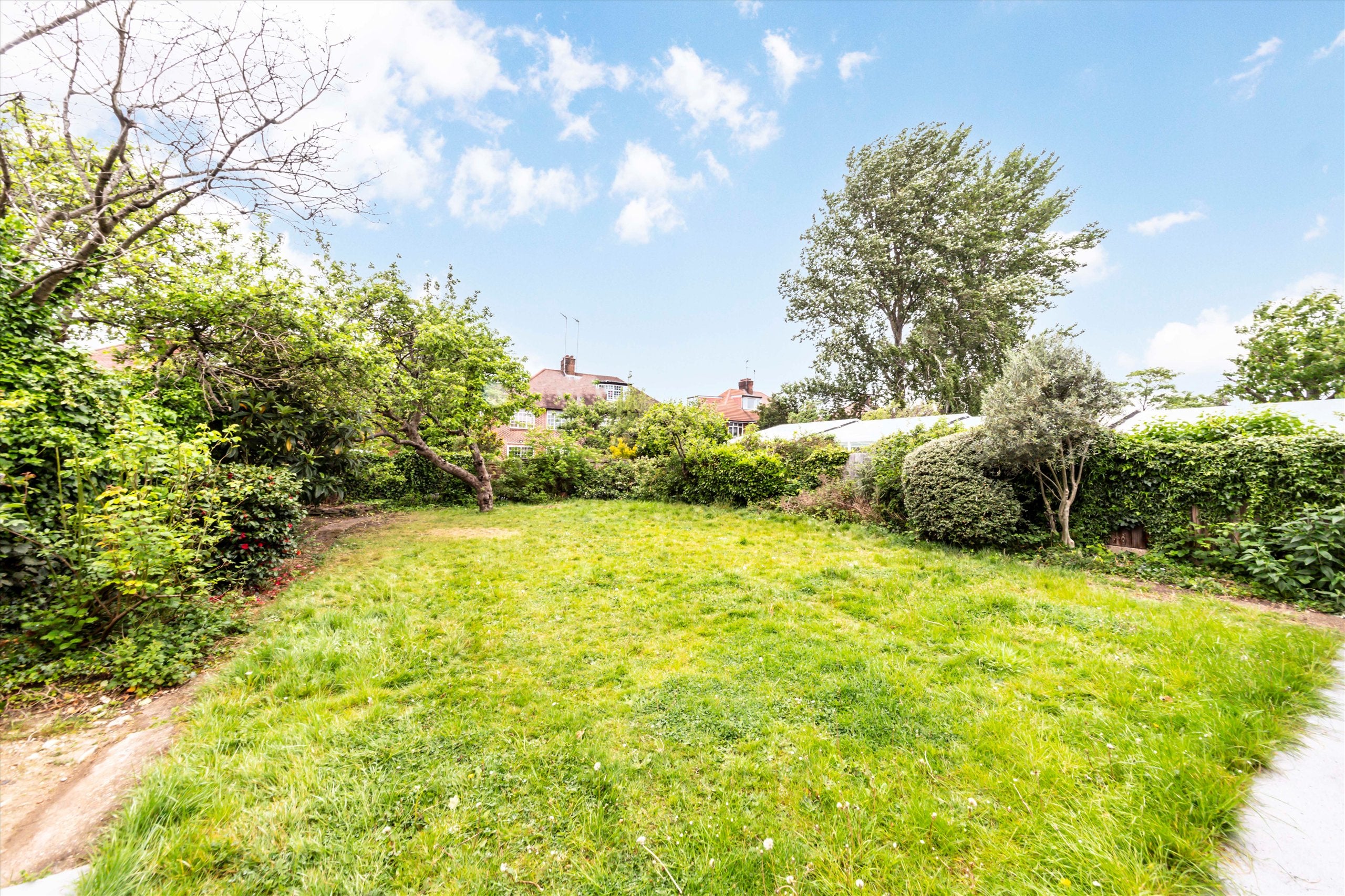 House Sneyd Road in Greater London