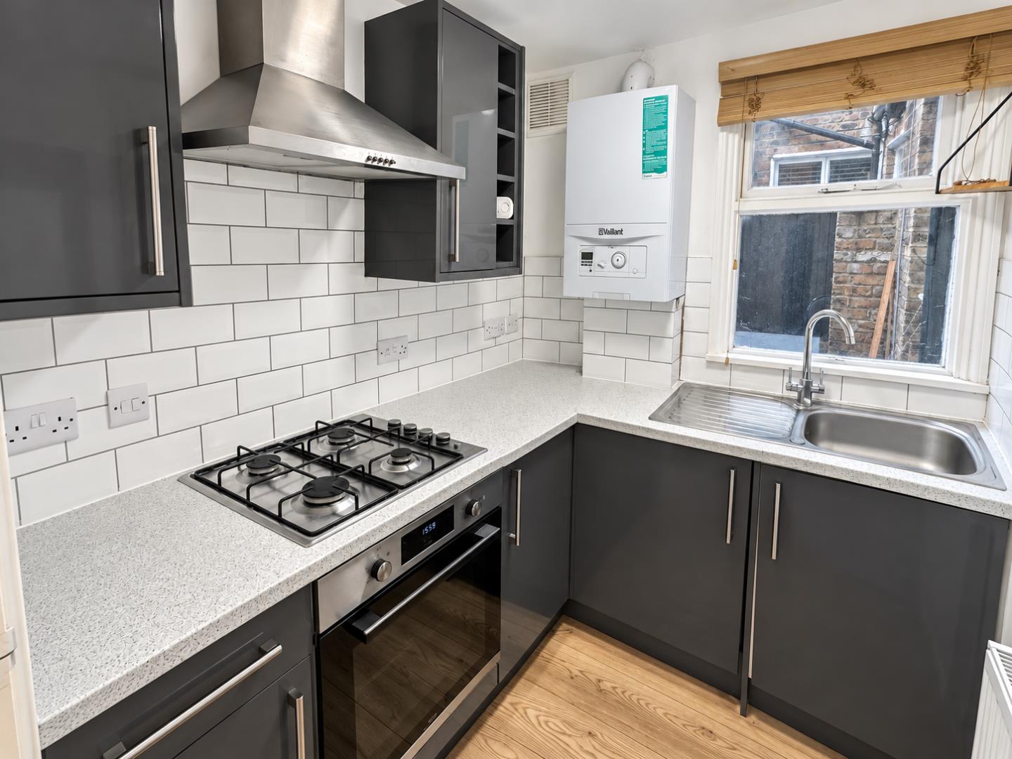 Flat Monnery Road in Greater London
