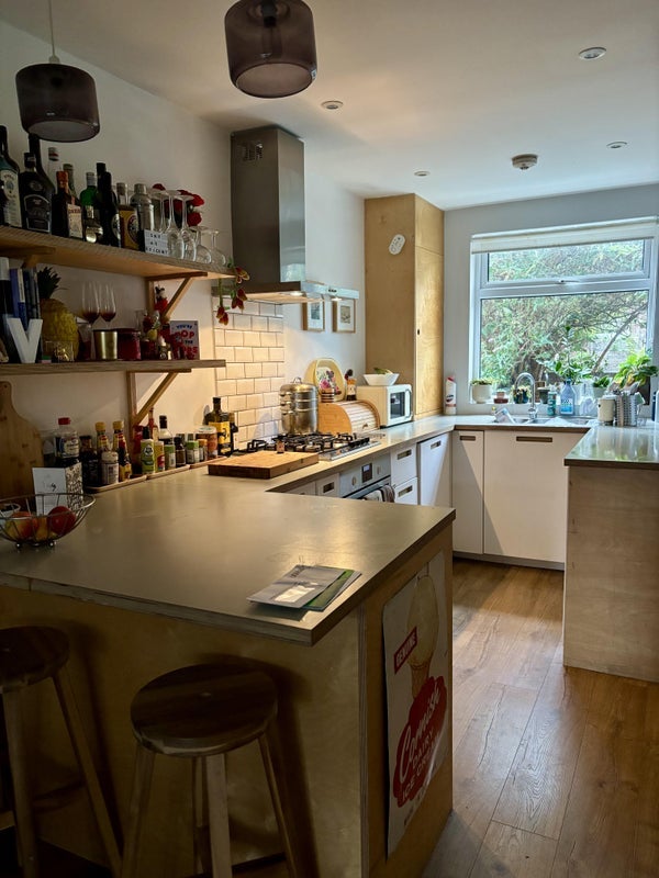 Flat Canrobert Street in Greater London