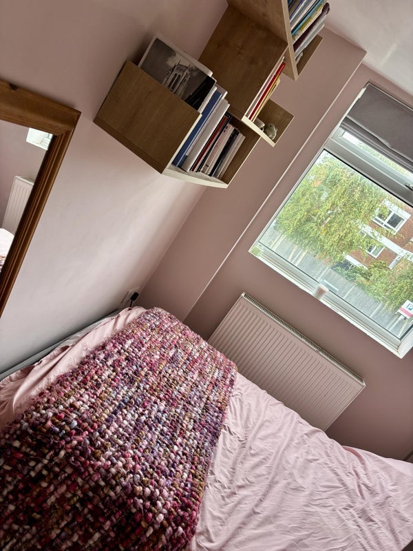Flat Canrobert Street in Greater London