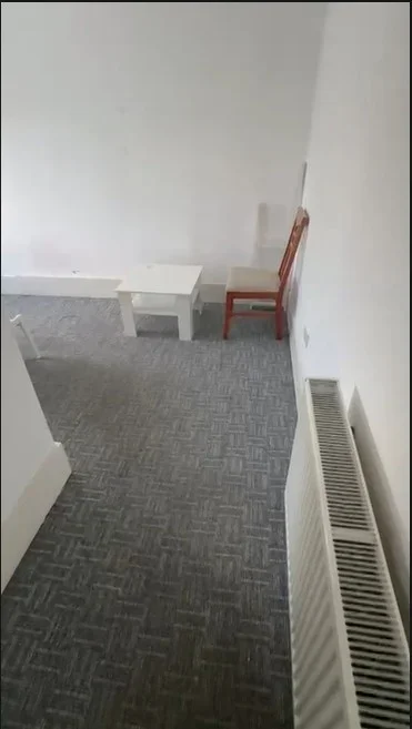 Room Bamford Road in Greater London