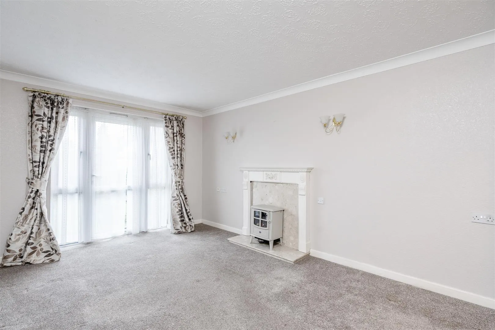 Flat Moreton Road in Shirley