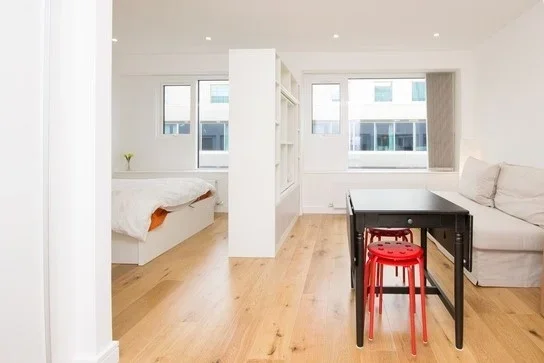 Flat Lampton Road in Greater London