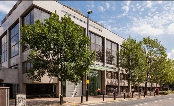 Flat Lampton Road in Greater London