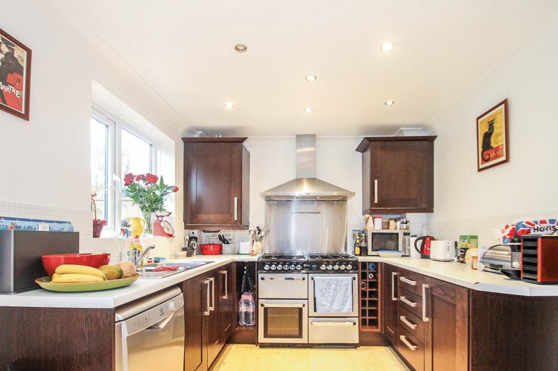 House Burlington Close in Greater London