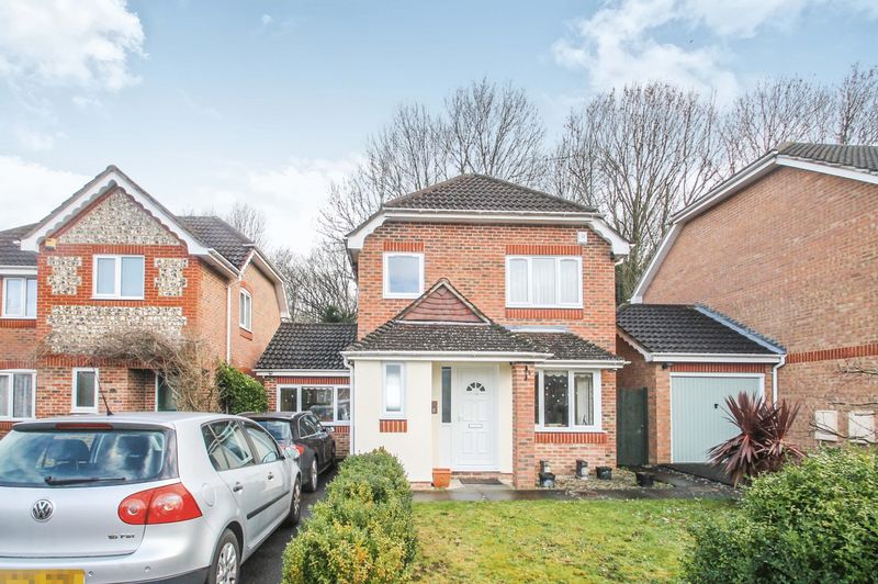 House Burlington Close in Greater London