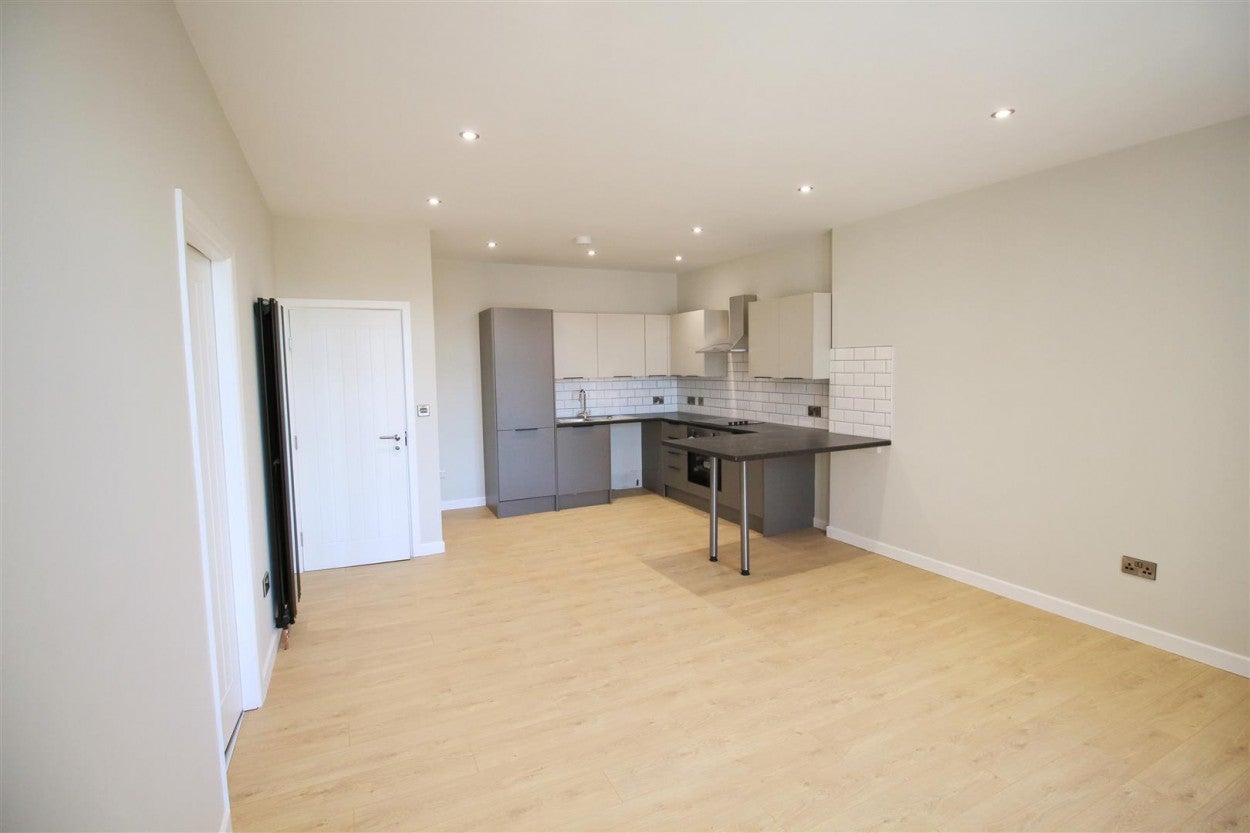 Flat Manchester Road in Tameside