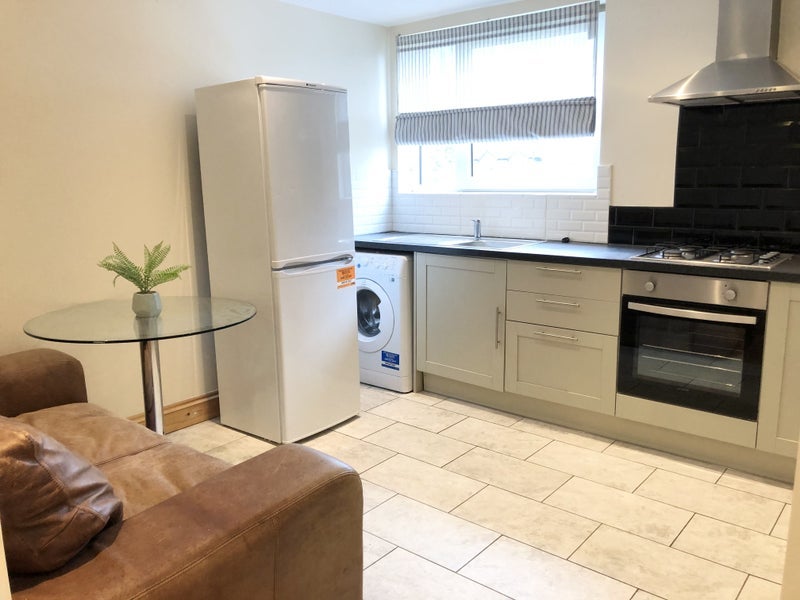 Room Bevill Allen Close in Greater London