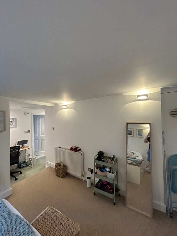 Room Derby Road in Greater London