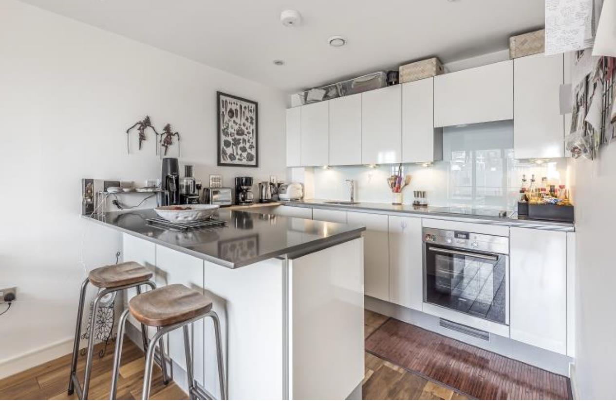 Flat Restell Close in Greater London
