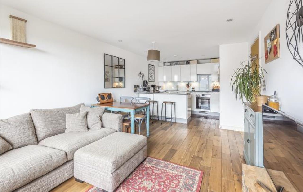 Flat Restell Close in Greater London
