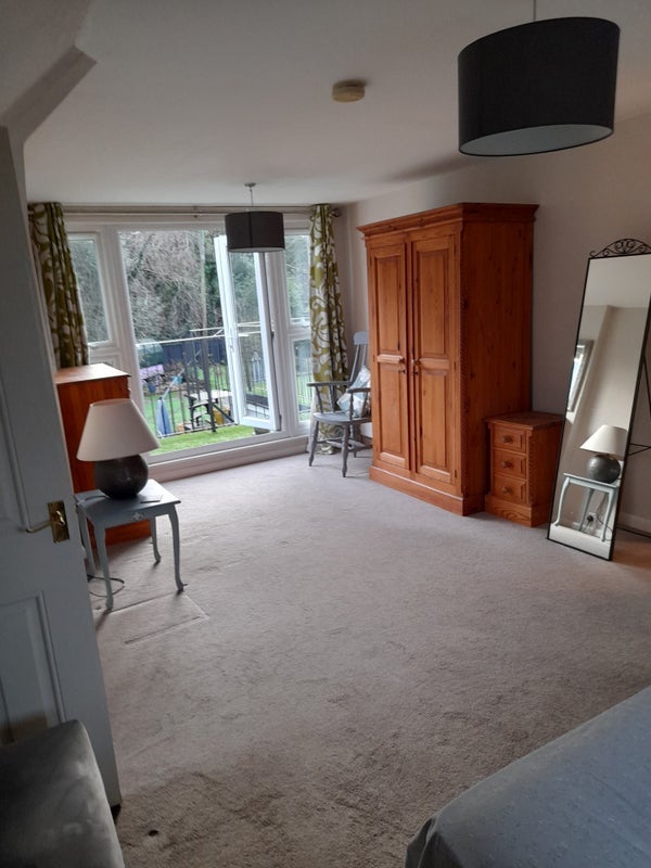 Room Chelsham Common Road in Chelsham