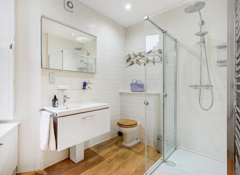 Flat Portman Towers in City of Westminster