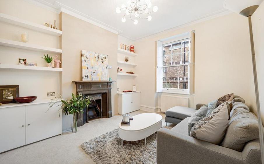 Flat Portman Towers in City of Westminster