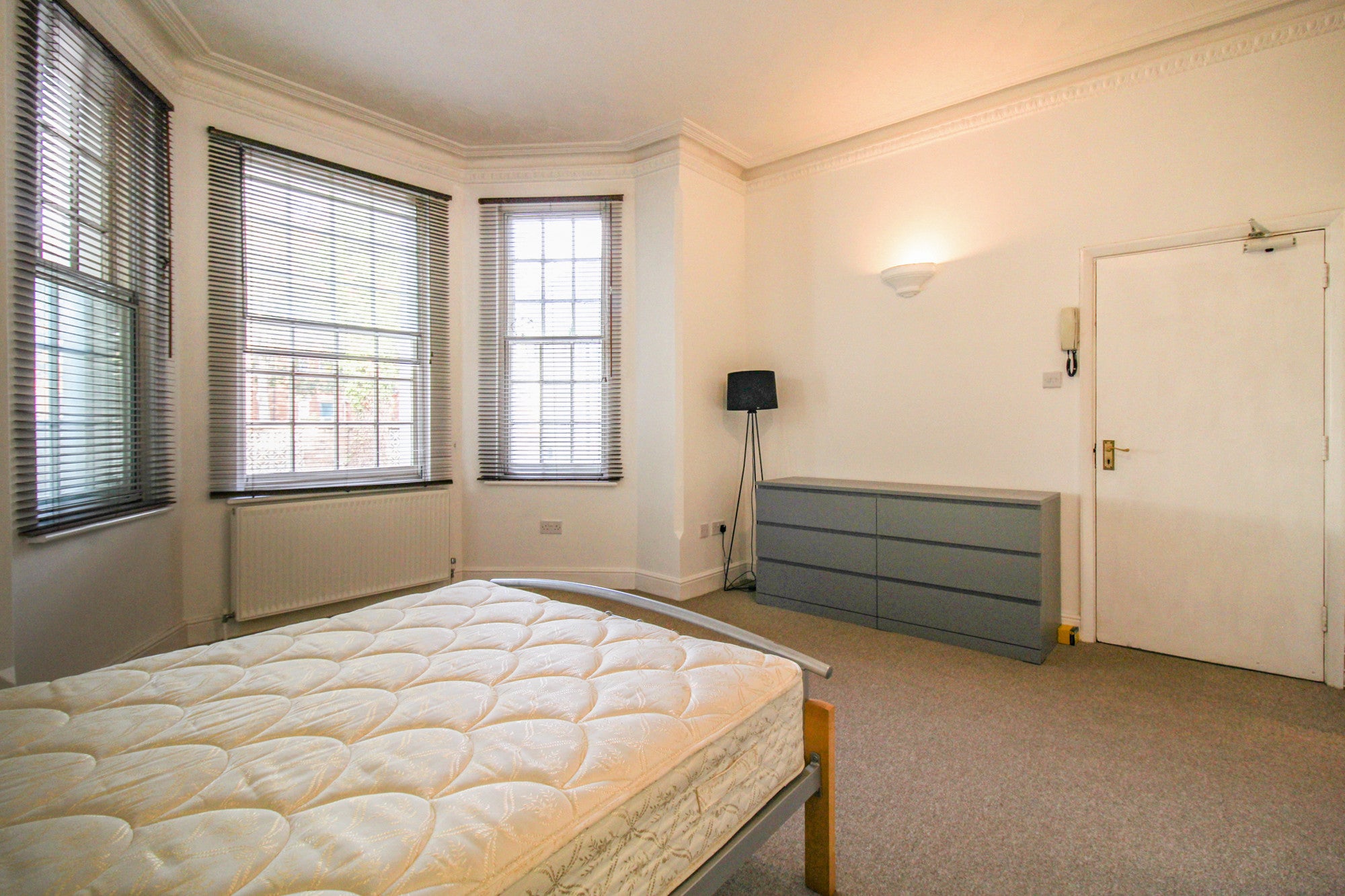 Room Alexandra Road in Rushmoor