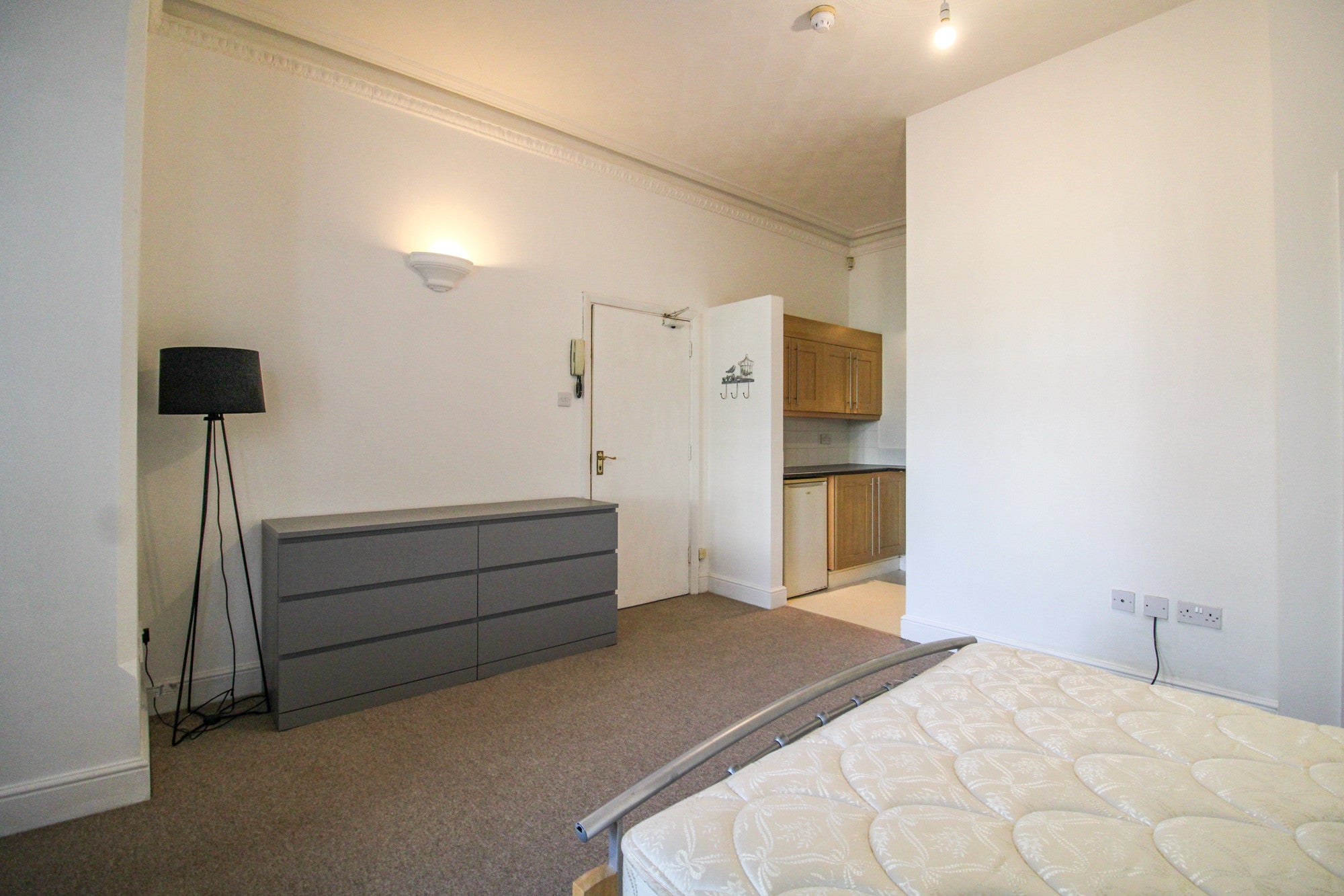 Room Alexandra Road in Rushmoor