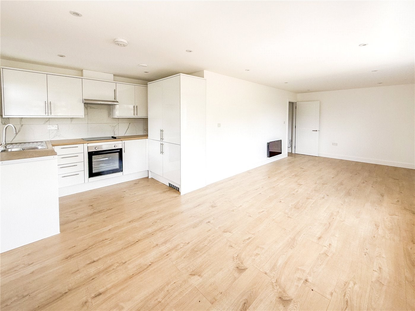 Flat Castleview Road in Elmbridge