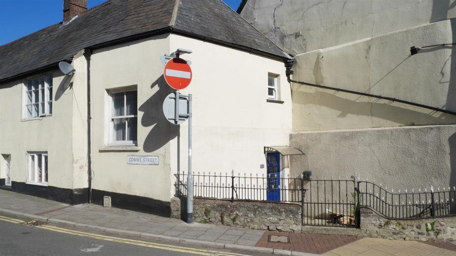 Room Fore Street in Chard