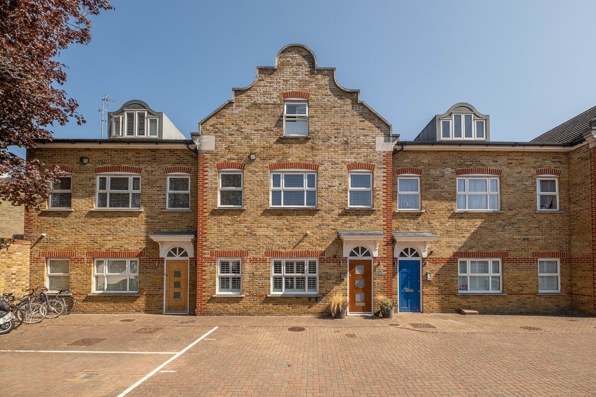 Flat The Mews in Greater London