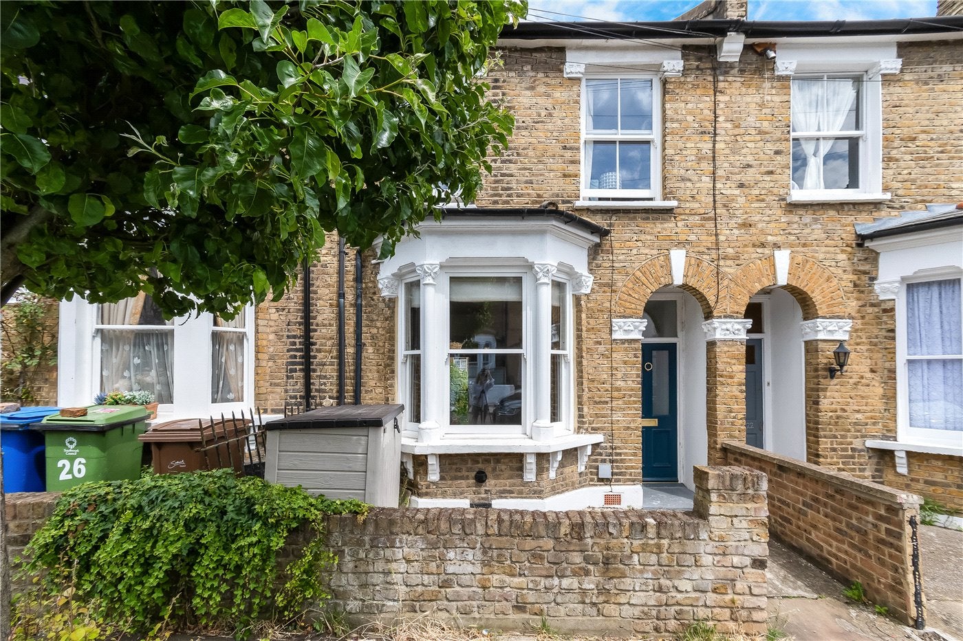 House Thompson Road in Greater London