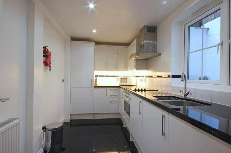 Flat Hertford Street in City of Westminster
