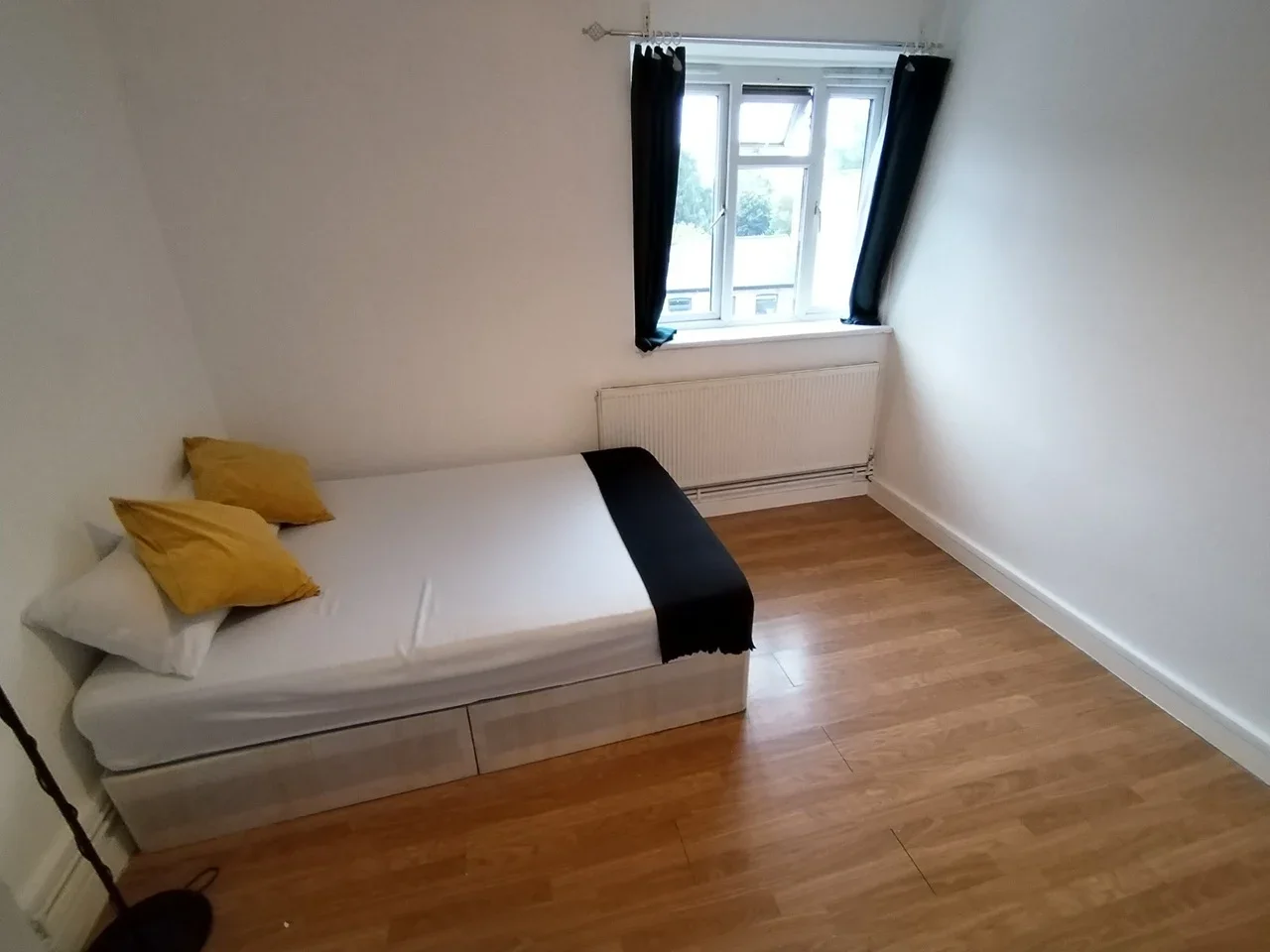 Flat Howard Road in Greater London