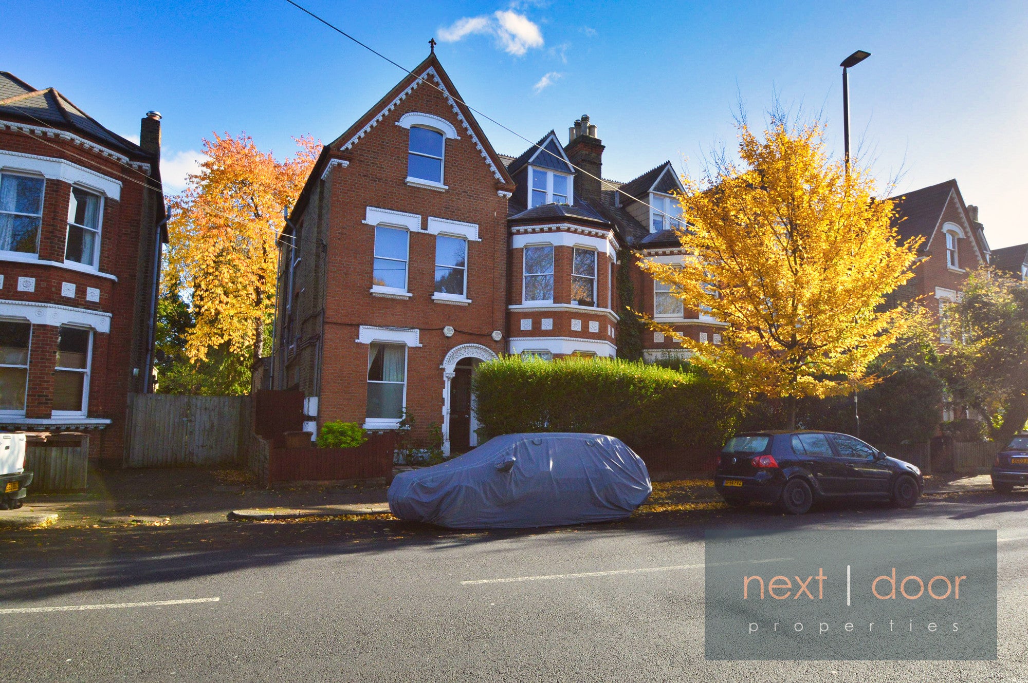 Flat Thurlow Park Road in Greater London