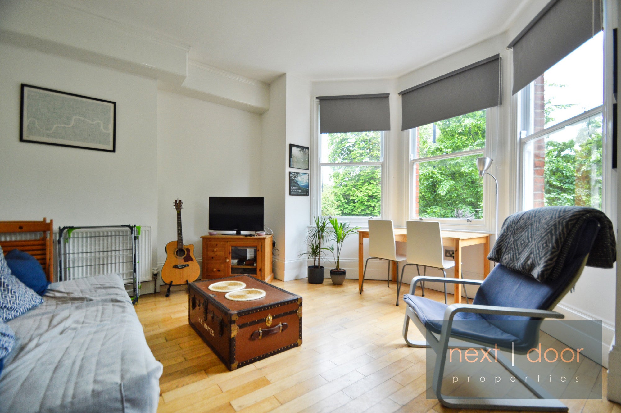 Flat Thurlow Park Road in Greater London