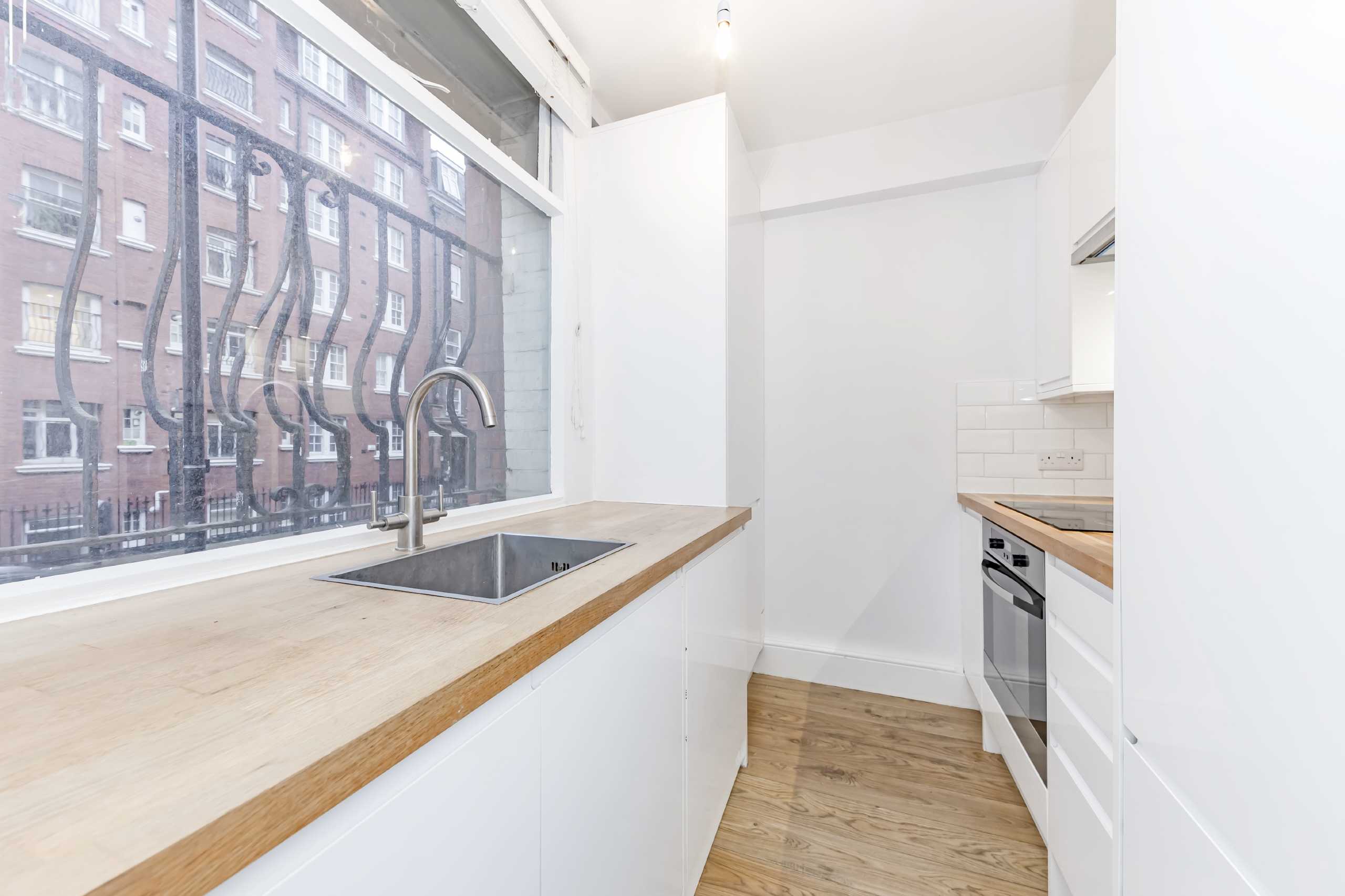 Flat Tavistock Place in Greater London