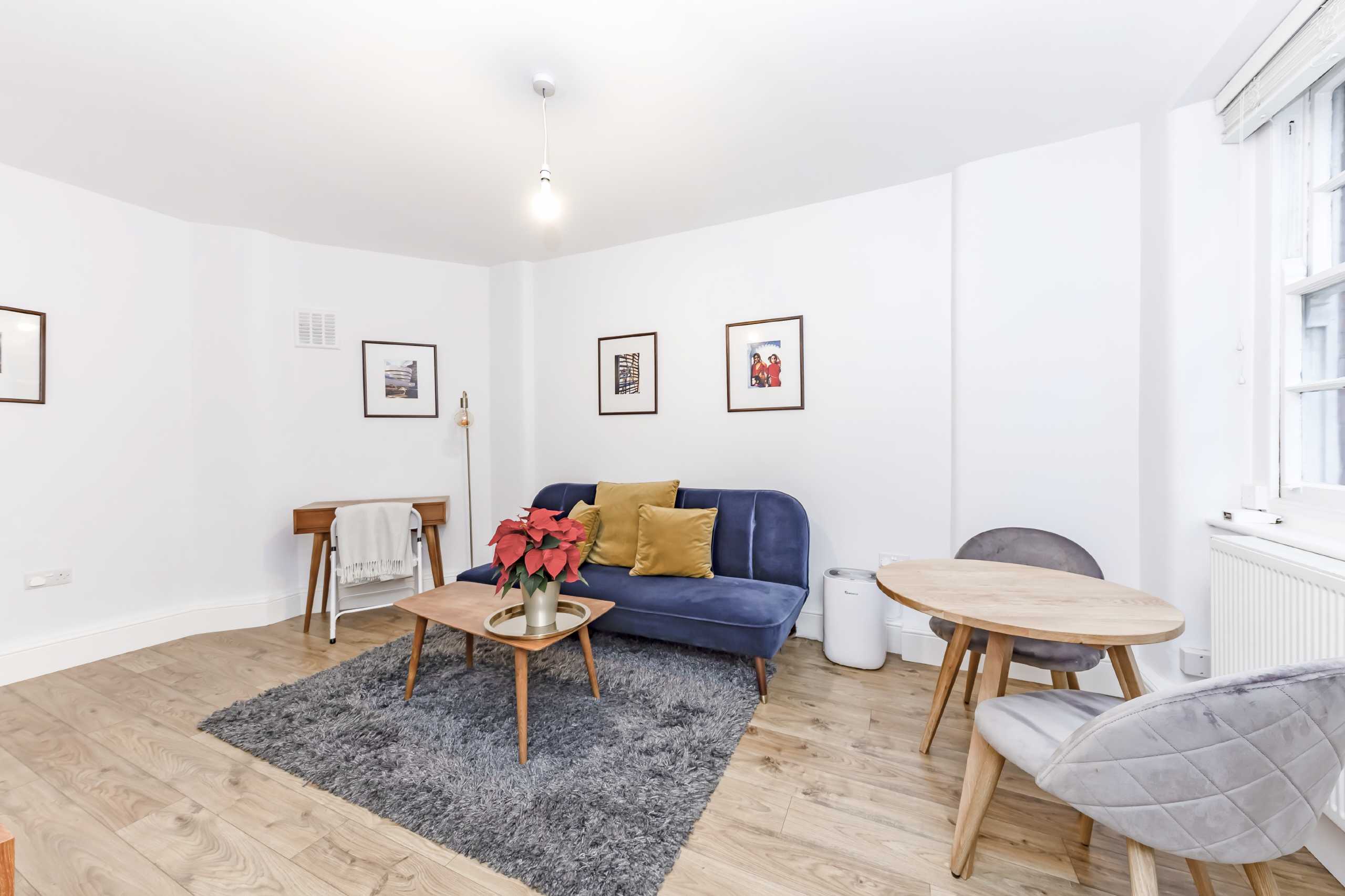 Flat Tavistock Place in Greater London
