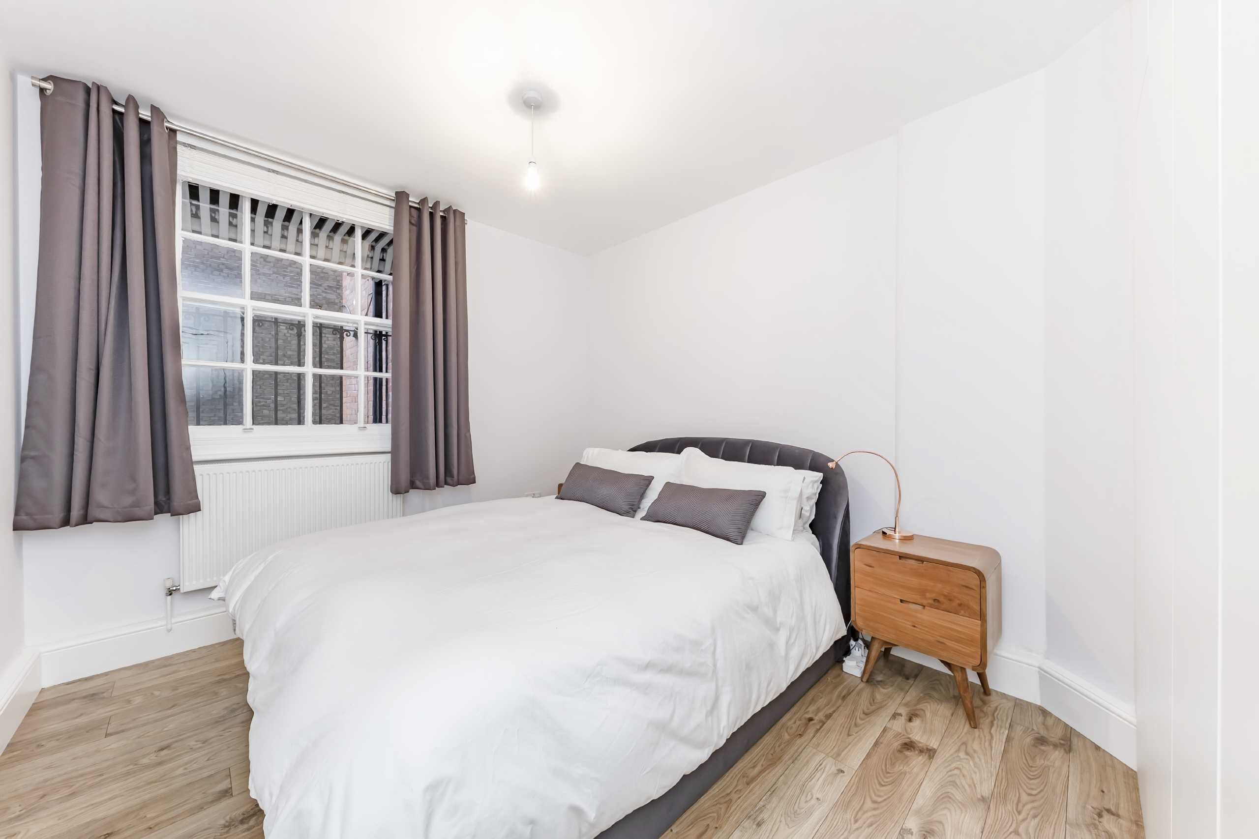 Flat Tavistock Place in Greater London