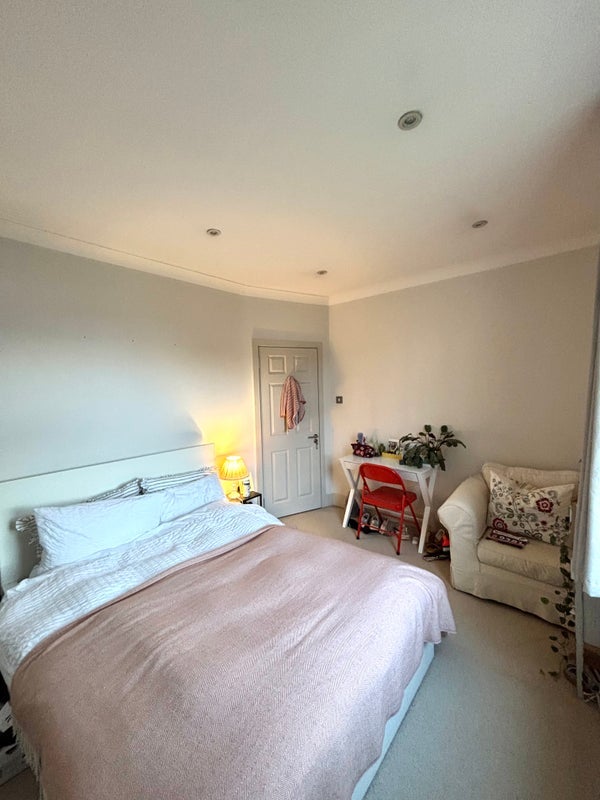 Room Queen's Club Gardens in Greater London