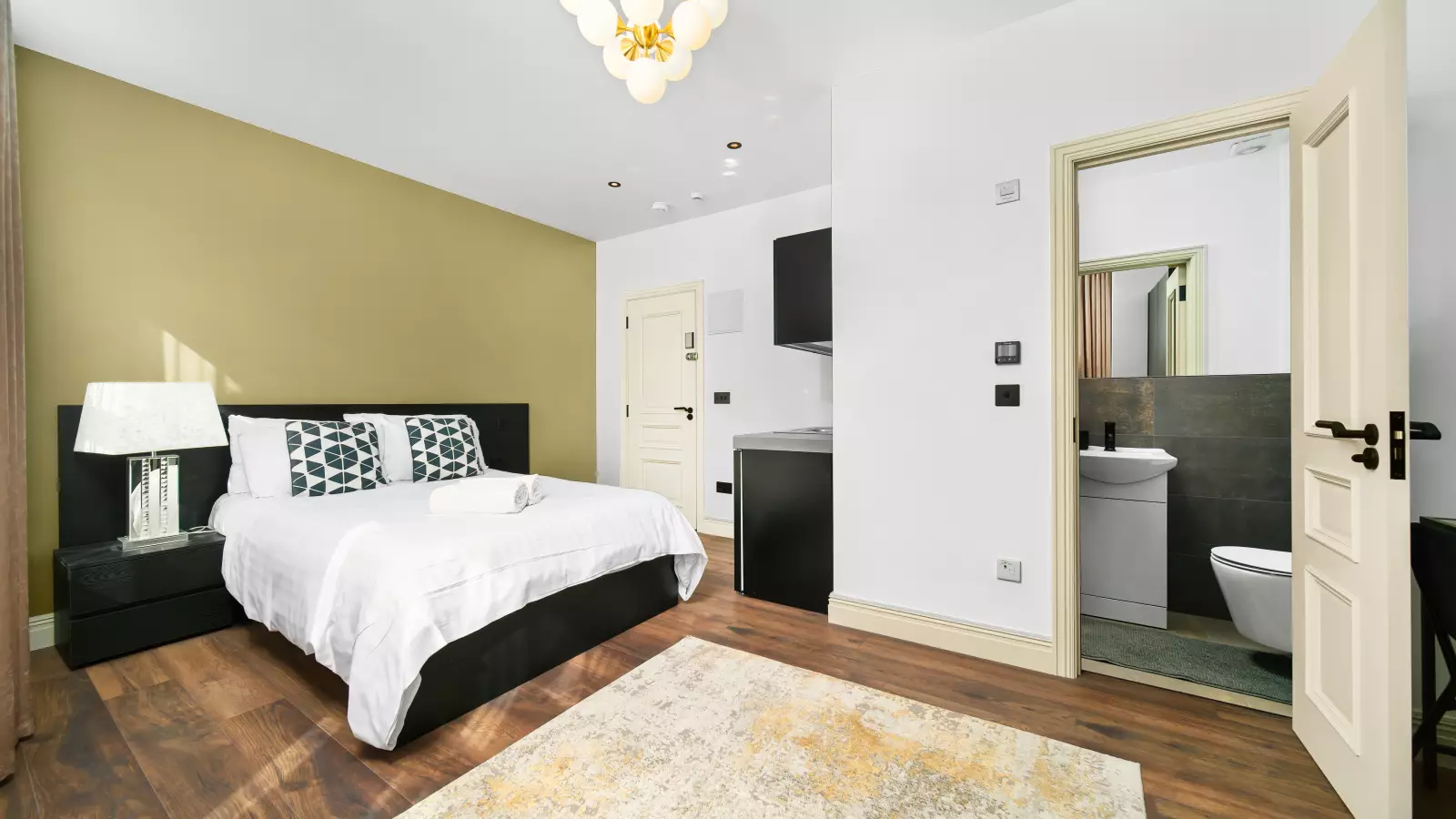 Flat Dorset Road in Greater London