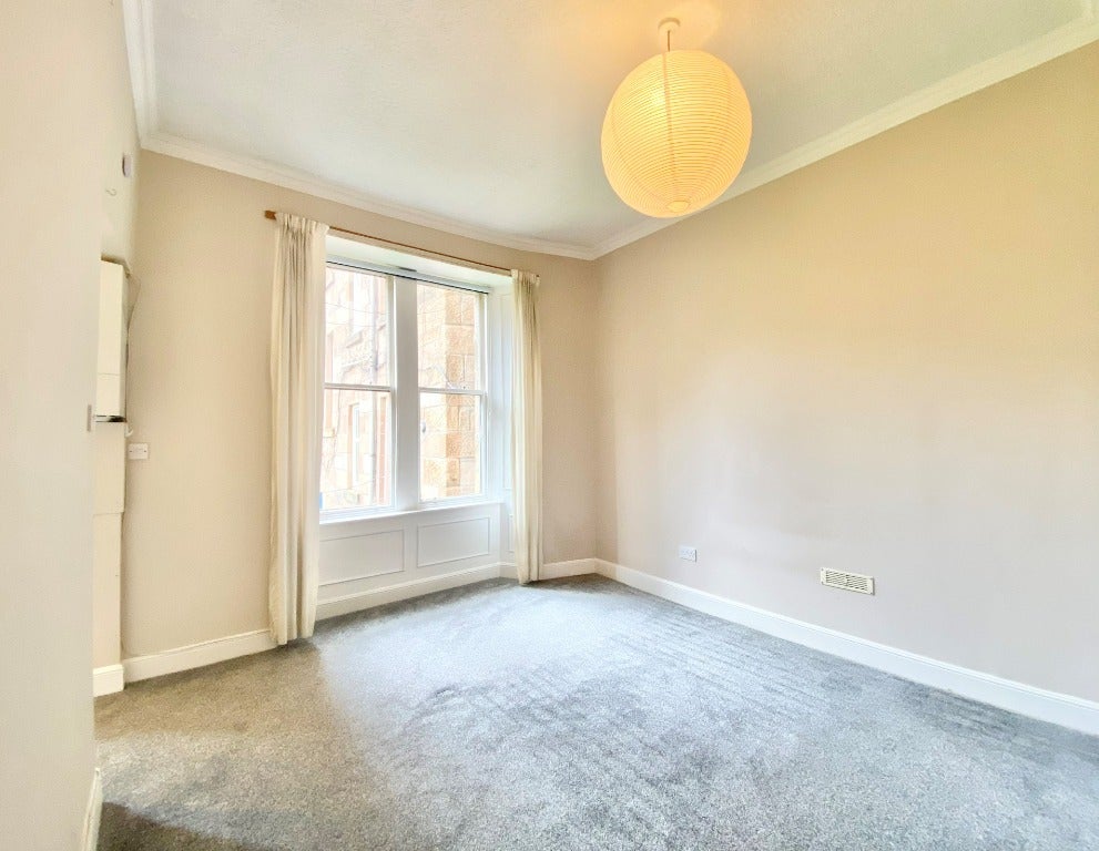 Flat Lawrie Street in Glasgow