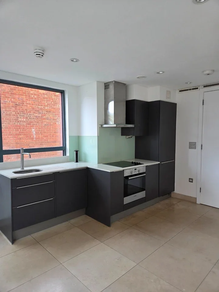 Flat Prince of Wales Road in Greater London