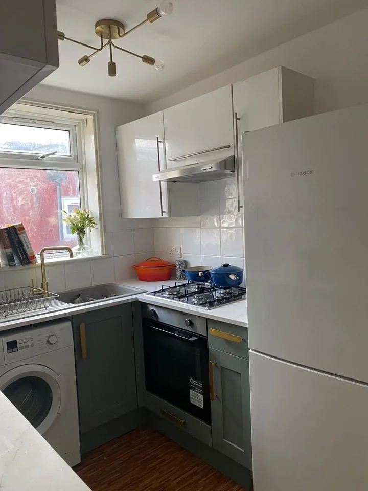 Flat Seymour Road in Greater London