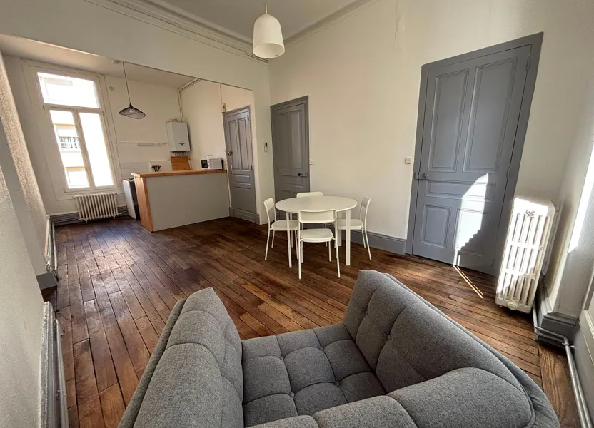 Flat Rue Victor Hugo in Poitiers