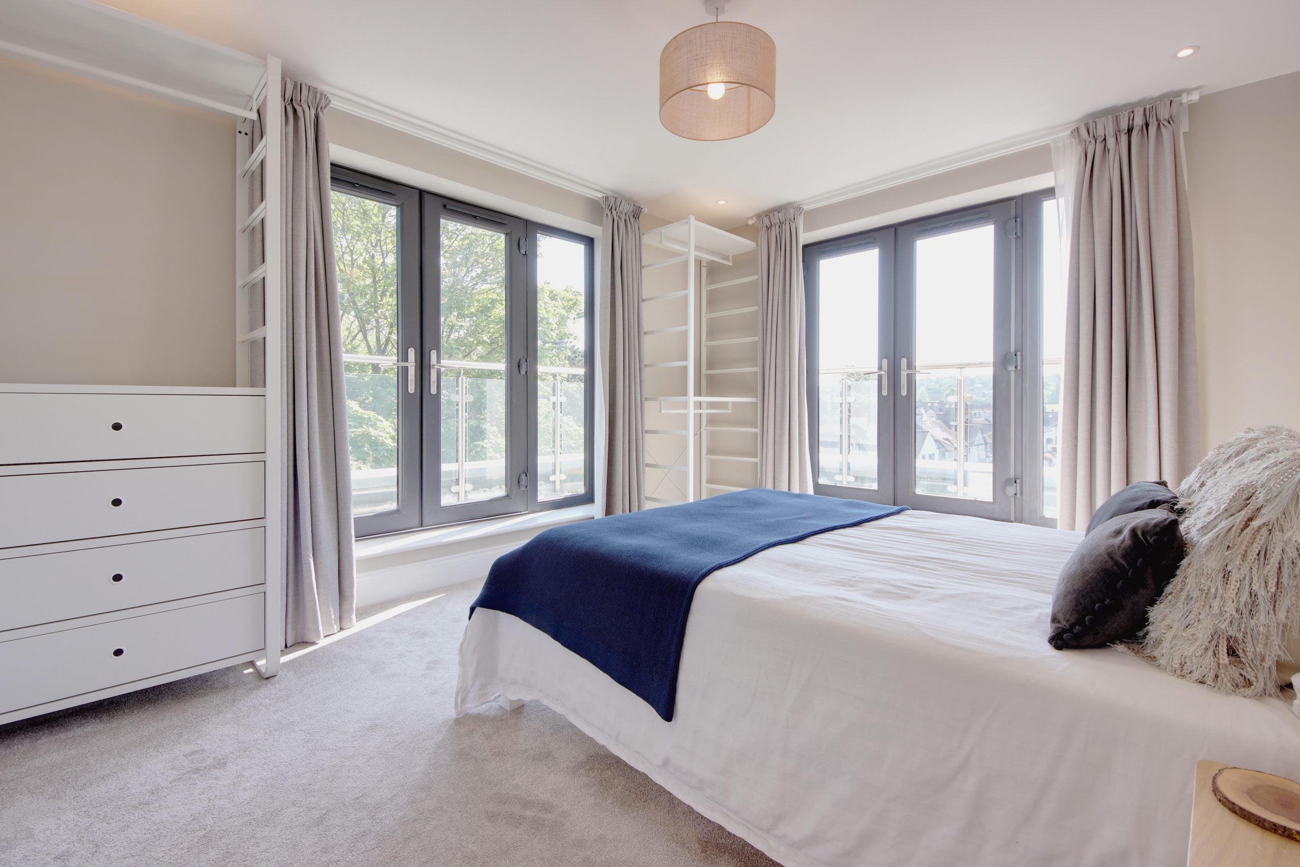Flat Haydon Road in Watford