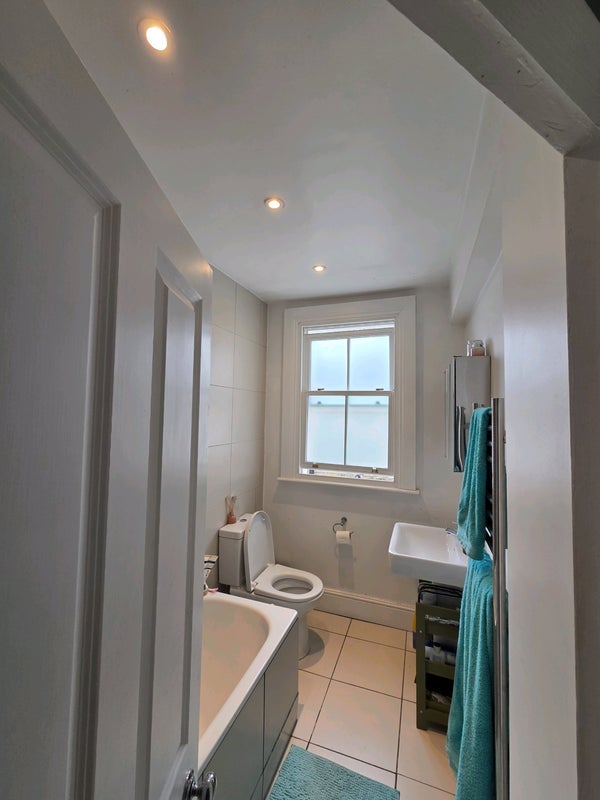 Room Bedford Hill in Greater London