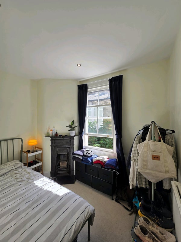 Room Bedford Hill in Greater London