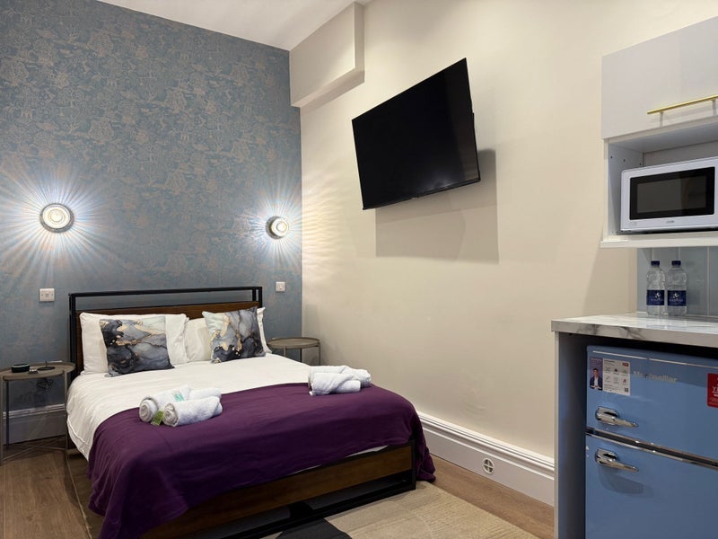 Room Battisson Crescent in Stoke-on-Trent