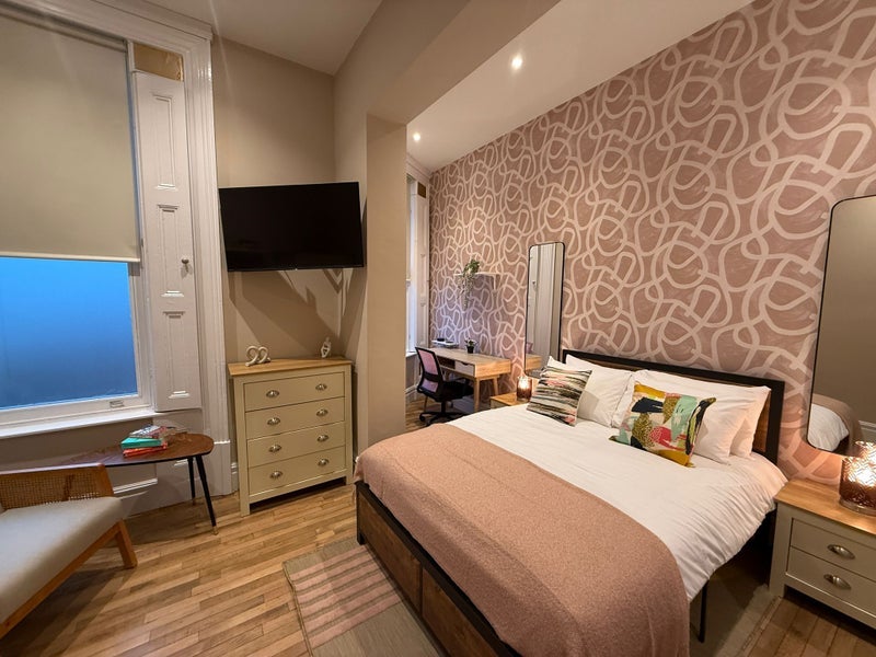 Room Battisson Crescent in Stoke-on-Trent