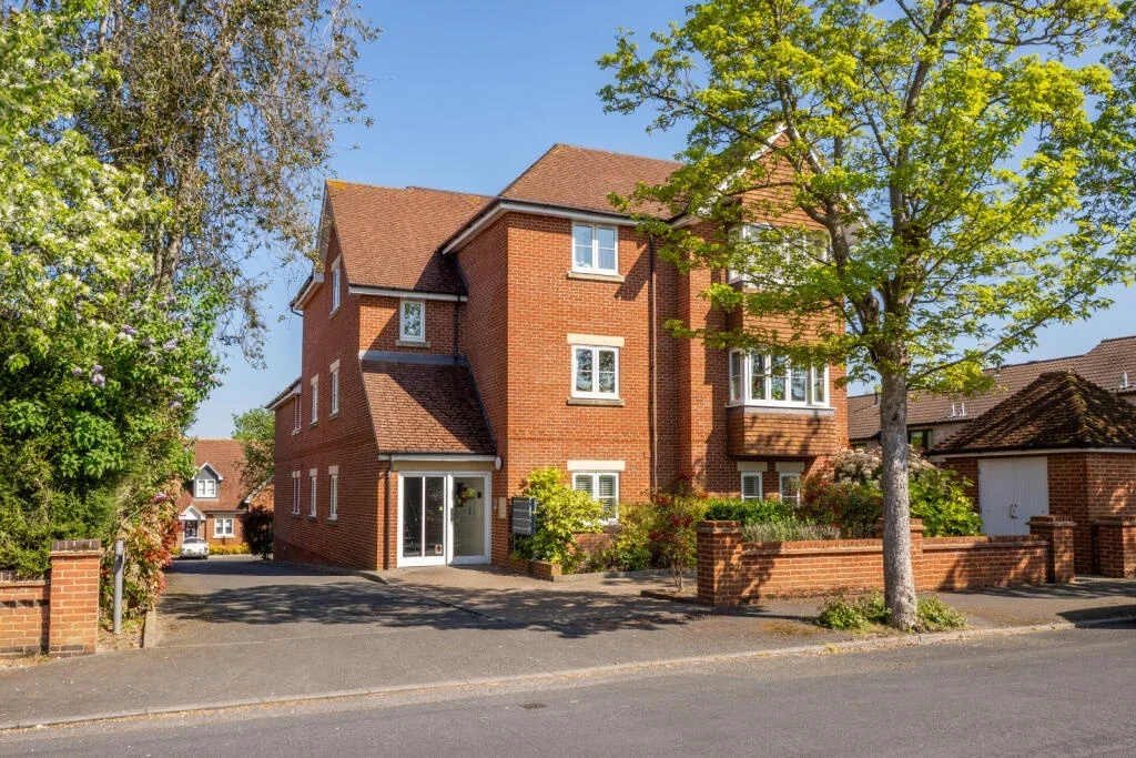 Flat Tegan Close in Greater London