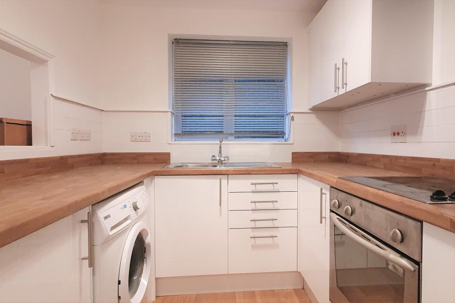Flat Clowser Close in Greater London