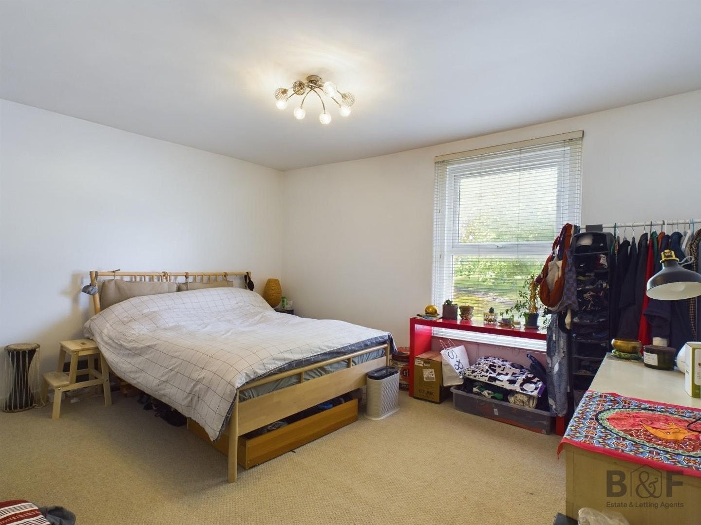 Flat Fishponds Road in Bristol