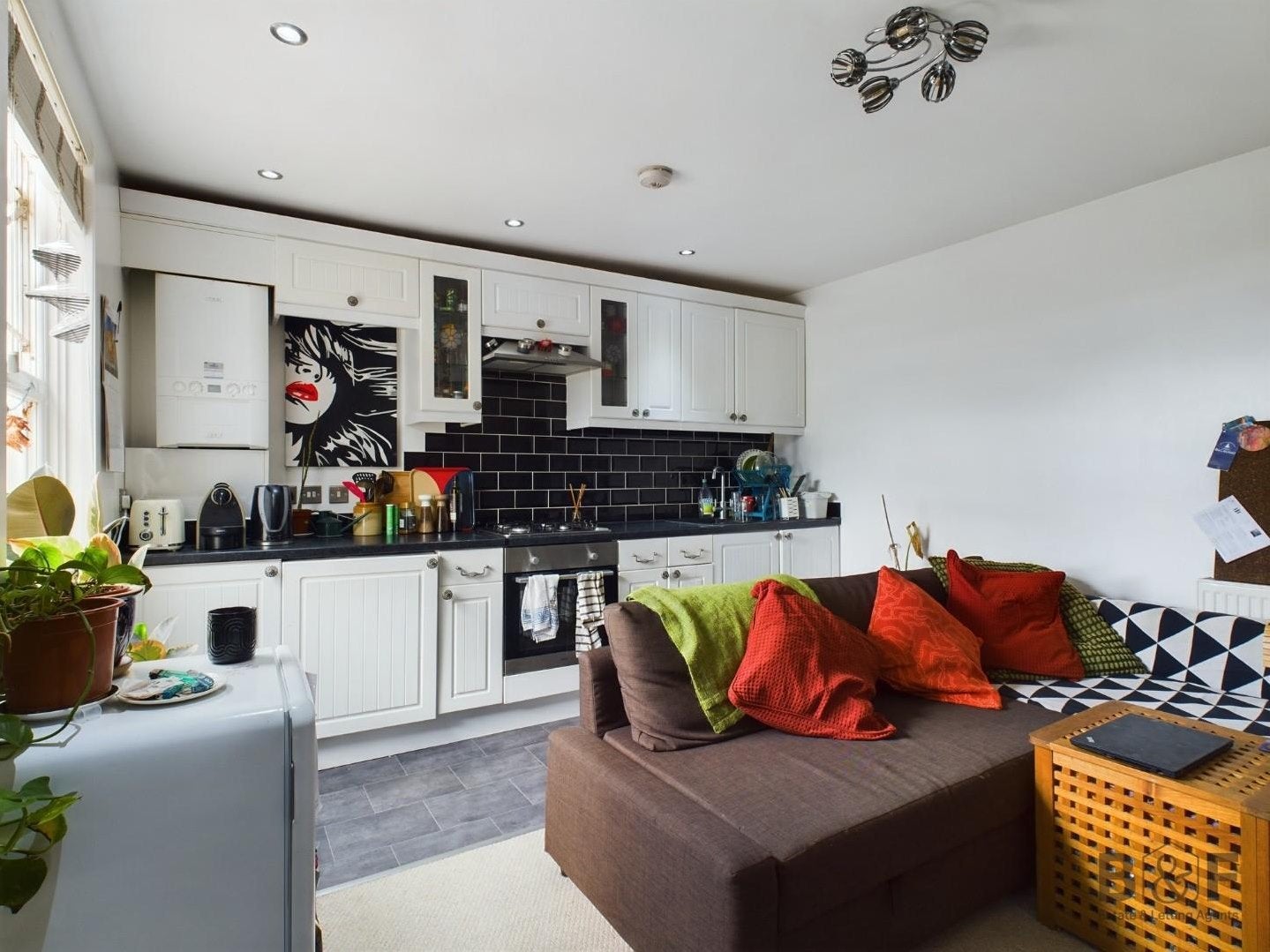 Flat Fishponds Road in Bristol