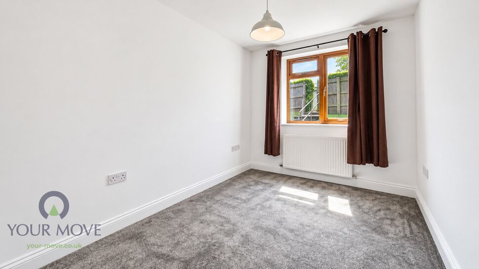 Flat Mayplace Road East in Greater London