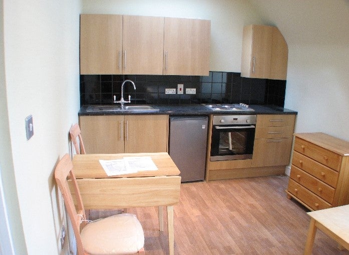 Flat Matheson Road in Greater London