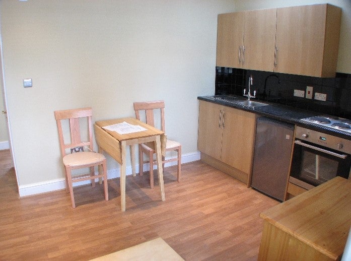 Flat Matheson Road in Greater London